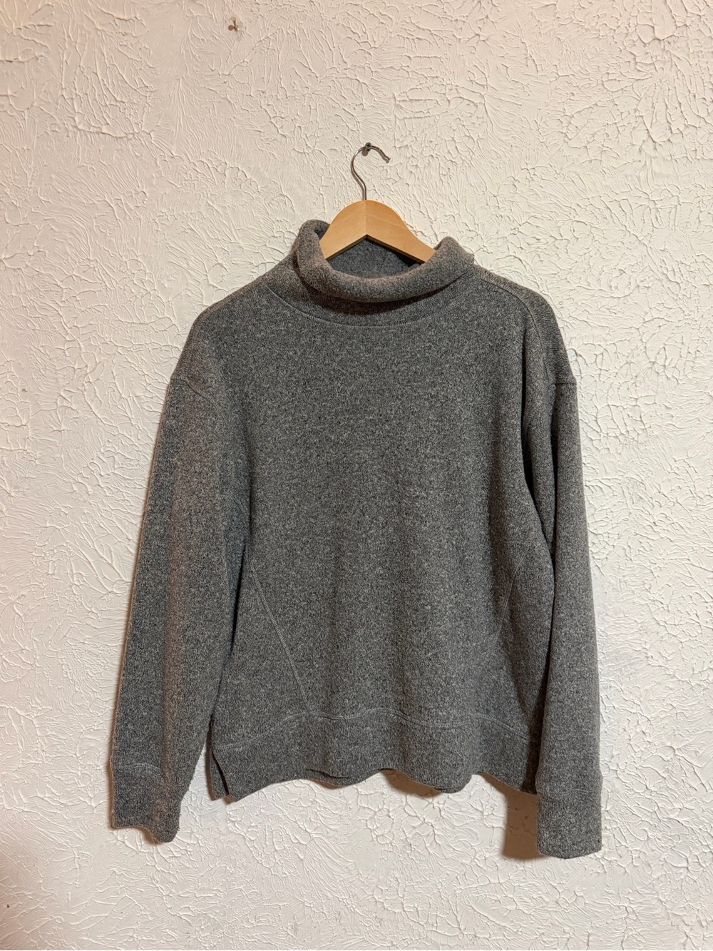 Women's Eddie Bauer Grey Turtleneck Pullover Sweater Size Medium